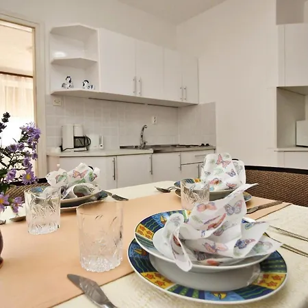 Apartment Dragica-Meerblick, 280 M Vom Meer