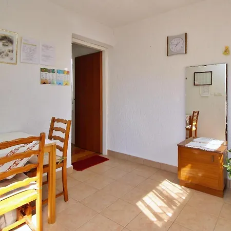Apartment Dragica-Meerblick, 280 M Vom Meer Silo (Krk)